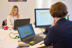 Im Sekretariat werden alle Änderungsvorschläge geprüft und bearbeitet.