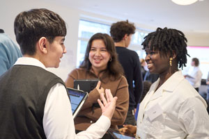 Harte Verhandlungen – aber stets mit einem Lächeln!